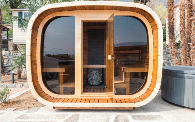 Domvs Glamp