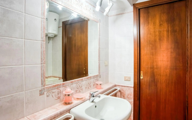 Attractive Holiday Home in Marinella with Balcony