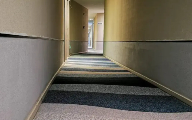 Homeinn Selected Hotel (Shanghai Caolu Minlei Road Subway Station)