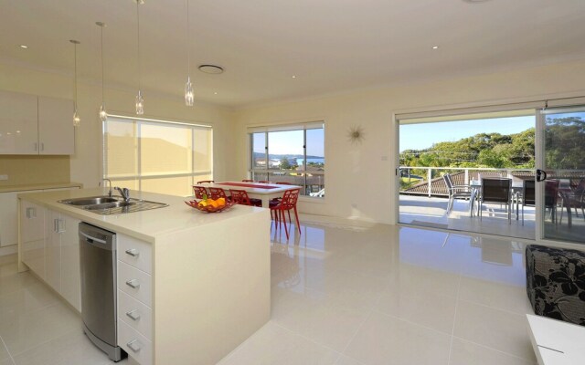 Lentara St 57 - Fingal Bay