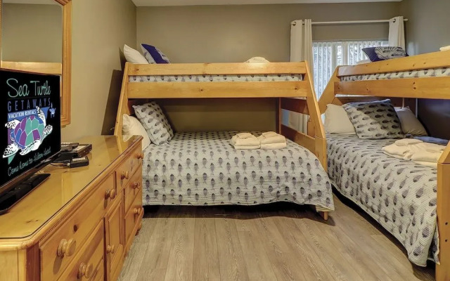 Captains Walk 468 by RedAwning