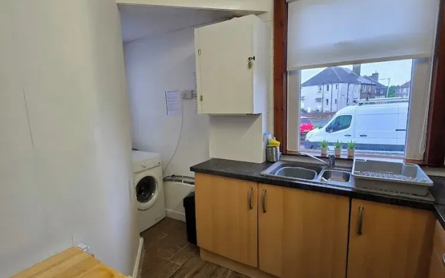 Apartmentsleeps5-parking-garden-petsok