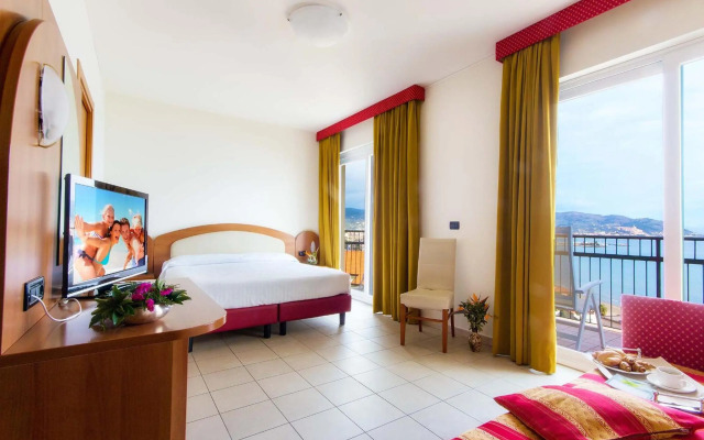 Piccolo Hotel
