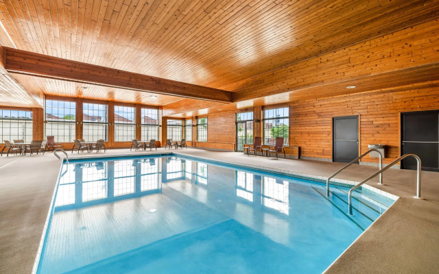 Super 8 by Wyndham La Crosse