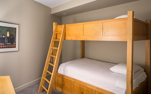 Whistler Peak Lodge