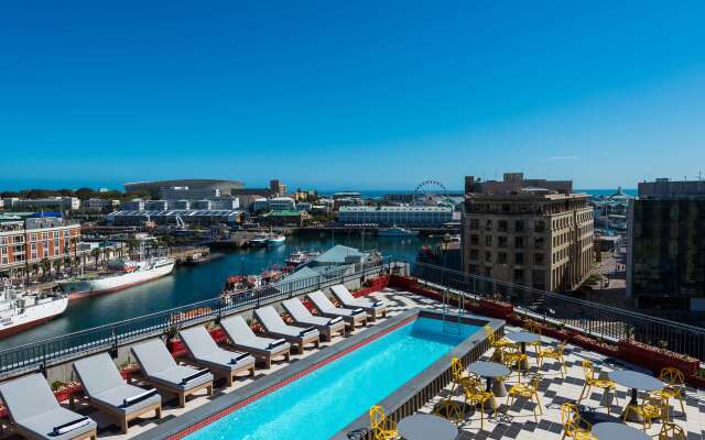 Radisson RED V&A Waterfront, Cape Town