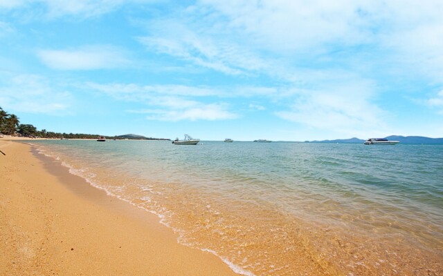 Interstellar Beachfront Villa B