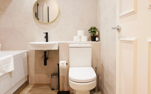 The St Johns Wood Sanctuary - Glamorous 2bdr Flat