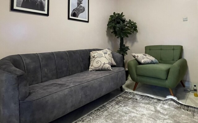 Cozy 1-bed Apt With Pool & Gym in Najjera 2