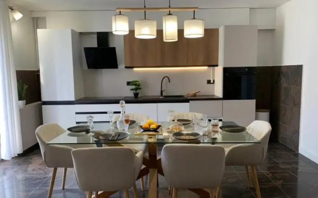 Luxury Apartment Ivo With Jacuzzi Near the Beach