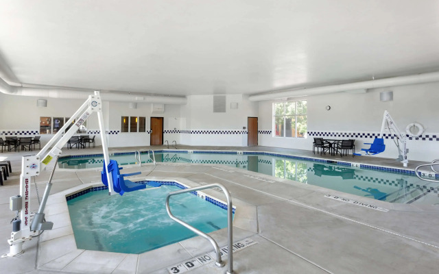 Best Western Holiday Hills