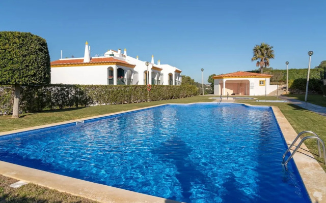 Lily Fabulous 1 BED APT With Roof Terrace Pool