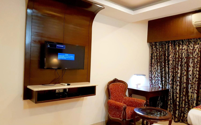Oyo Premium Nayapalli Irc Village
