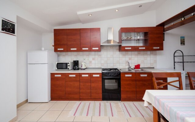 Apartments Mladen
