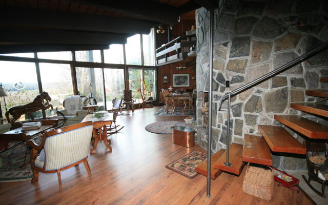 Stouffermill Bed & Breakfast