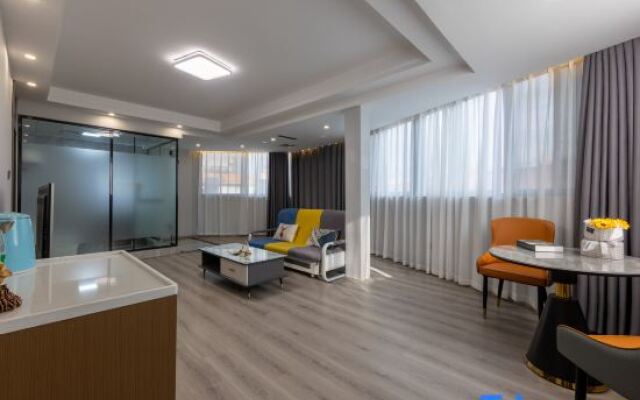 Qingju Kaiyun Hotel (Mangshi Airport)