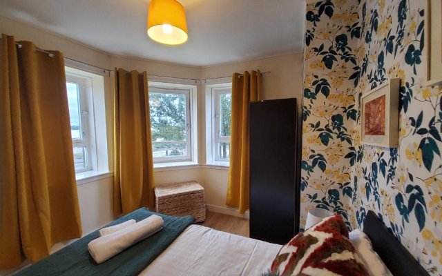 Sensational Stay Serviced Accommodation Aberdeen 4 Bedroom Apt - Bedford Avenue