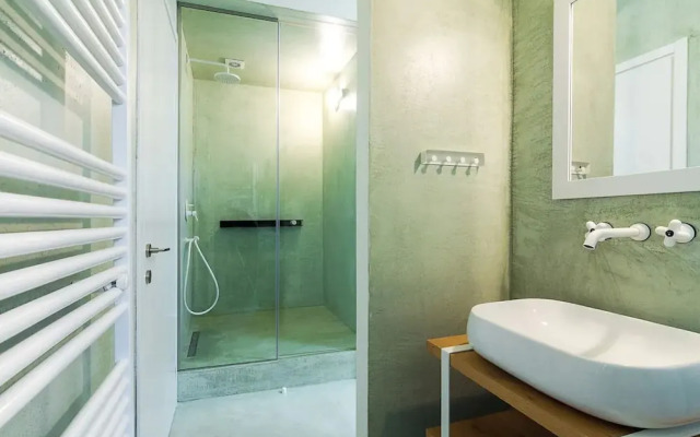 Brand new , Stylish 2 bedroom apartment