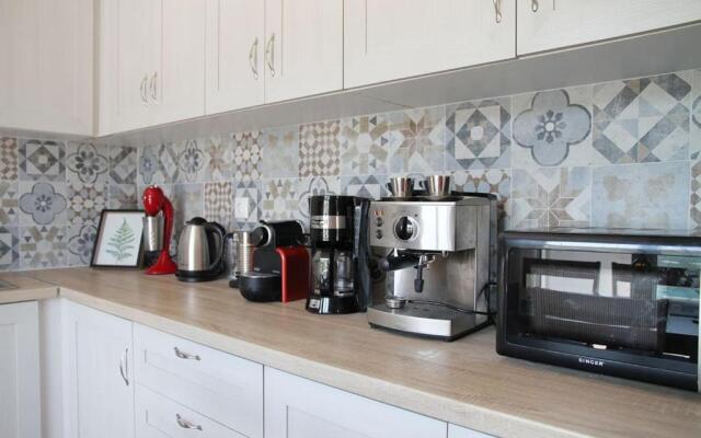 Xaradiotis House - A modern home away from home
