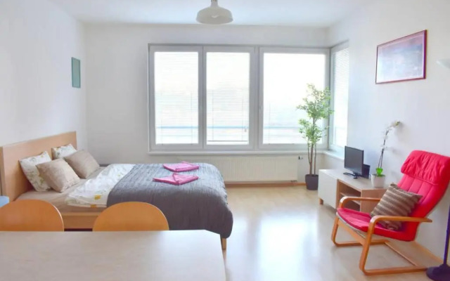 Modern apartments - Airport 8mins
