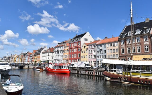 Sanders Stage - Chic 3-bdr Apt Near Nyhavn