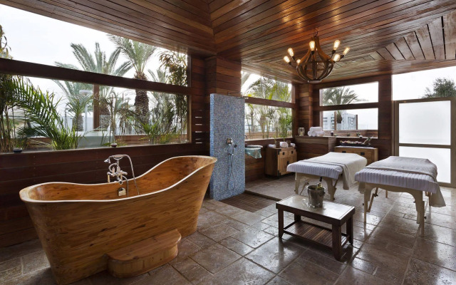 Garden Hotel