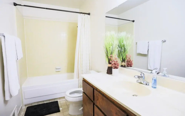 Spacious 3 BR 2B House Sunnyvale Park