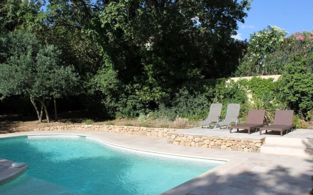 Beautiful House With Large Garden