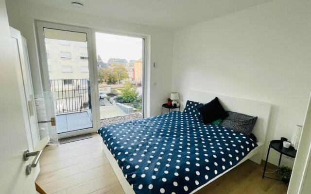 New 1 bedroom in City Center- Terrace