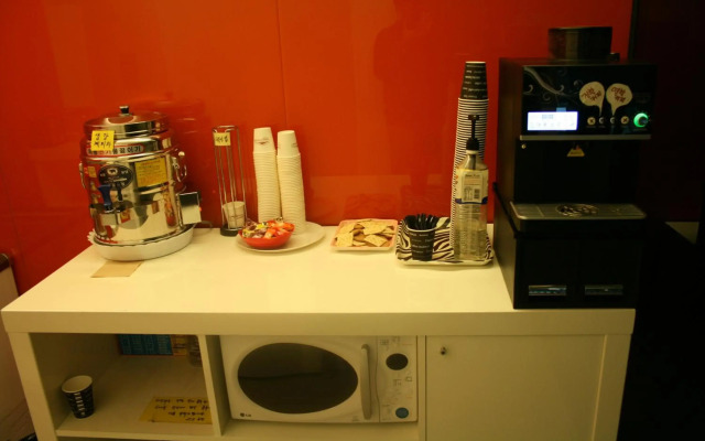 Zip Hotel