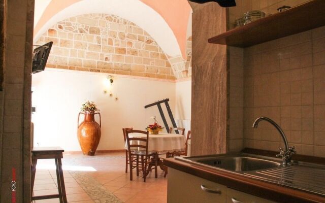 Exedra Holiday House
