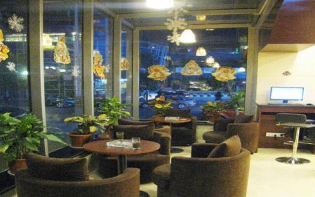 GreenTree Inn YangZhou West KaiFa Road Baolong Square Express Hotel