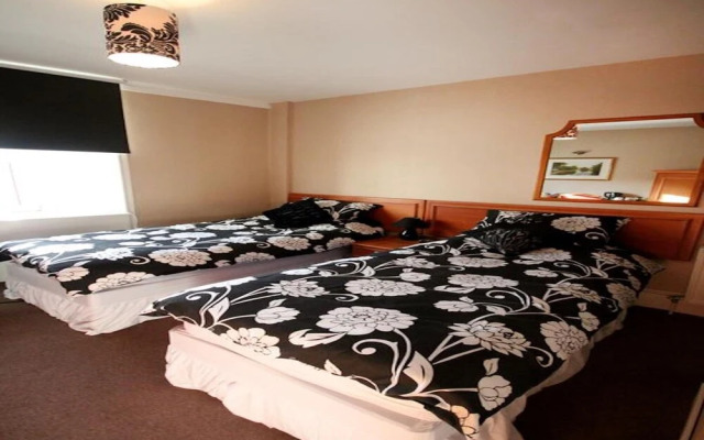 OYO Thistle Hotel
