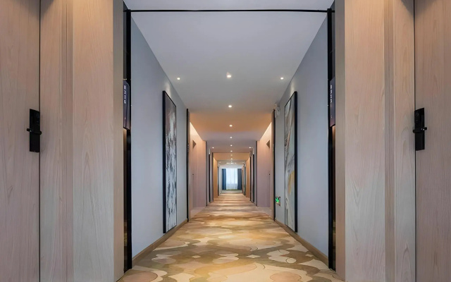 Kyriad Hotel (Guangzhou North Railway Station Metro Station)