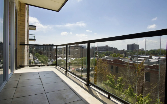Handsome 2BR in West Loop by Sonder