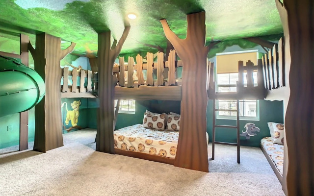 Family Villa Themed Rooms Near Disney