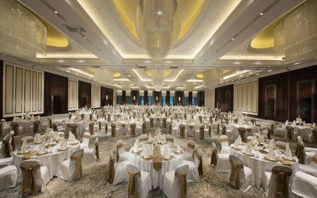 Crowne Resort Spa  Beach Resort Hainan