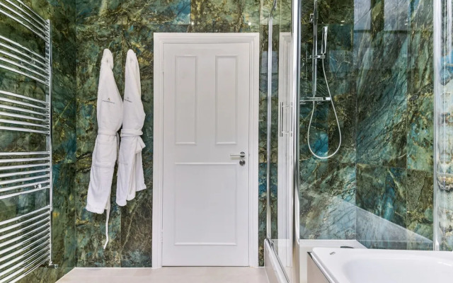 Avari Apartments - Hatton Collection