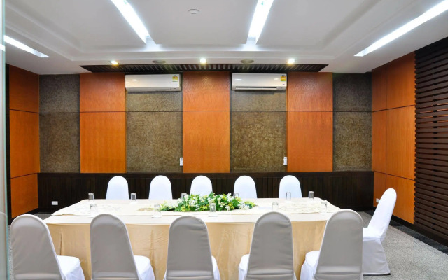 Holiday Garden Hotel & Resort Chiang Mai