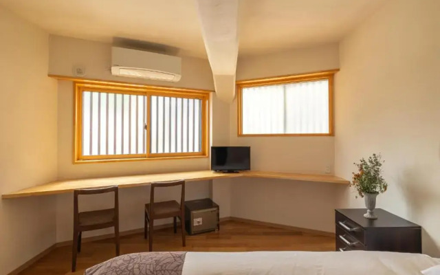 Corner House