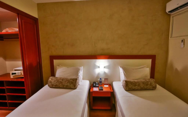 Metropolitan Hotel by Atlantica