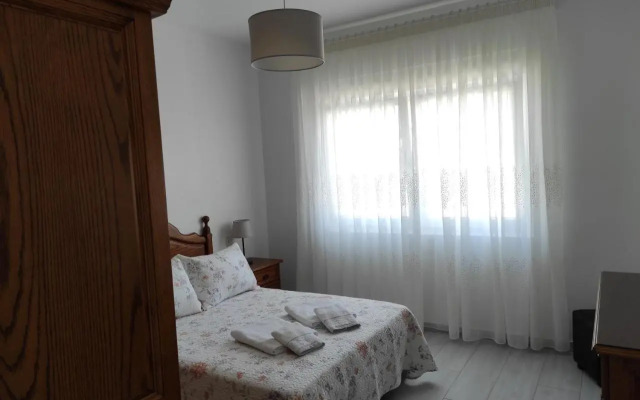 Apartamento Area Pequena Ézaro 2