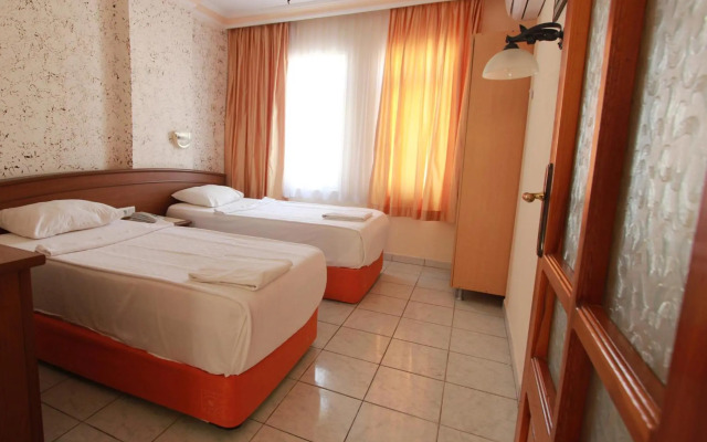 Elegant Baronessa Apart Hotel