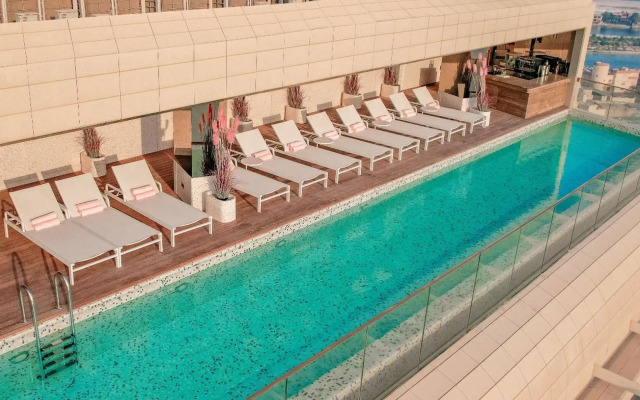 The House Hotel Al Khiran