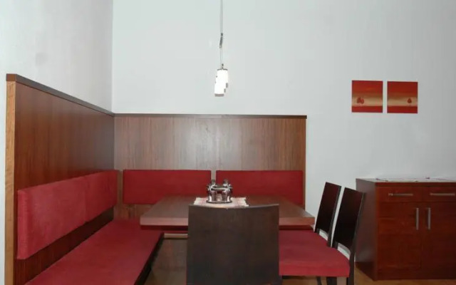 Wohnen by Lizzy Rohrmoser