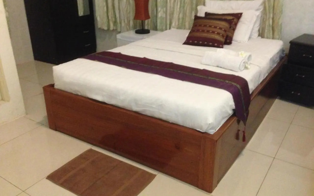 171 NewSeason Hotel
