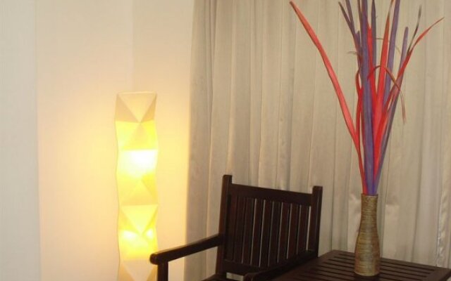 3rd Street Cafe & Guesthouse