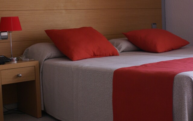 Apartamentos Isla del Sol Aparthotel