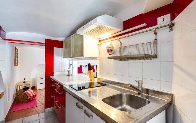 Charming Flat 1 Minute on Foot From Colosseum