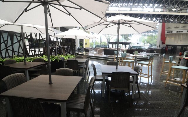 Holiday Inn Mexico Dali Airport by IHG